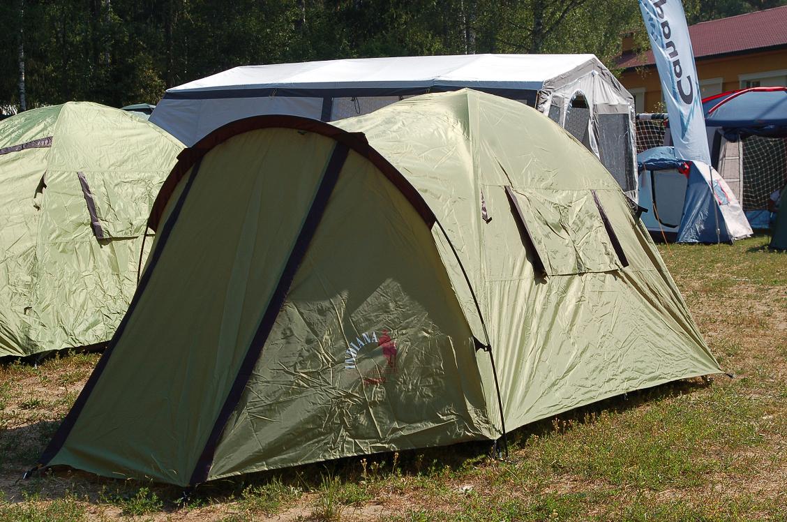 Палатка "Hogar 4"