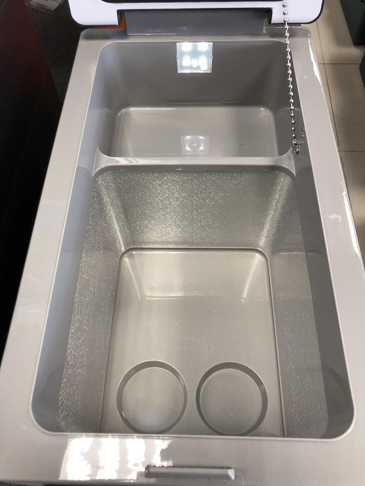 Автомобильный морозильник IC30, 29 литров